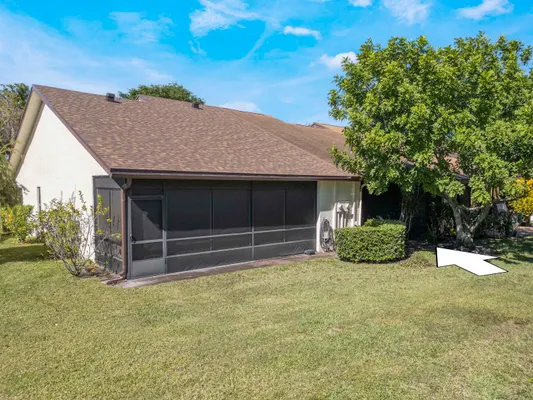 Property Slideshow image 3 of 27 | 3928 vine trl b, Lake Worth, FL, 33467