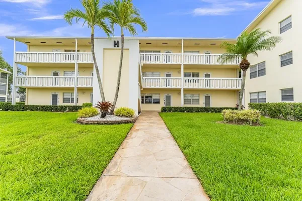 Property Slideshow image 2 of 36 | 297 dorset h h, Boca Raton, FL, 33434
