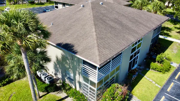 Property Slideshow image 2 of 29 | 32 lake vista trl 105, Port St. Lucie, FL, 34952
