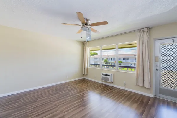 Property Slideshow image 2 of 29 | 77 kingswood, West Palm Beach, FL, 33417