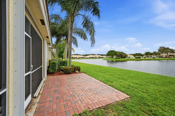 Property Slideshow image 2 of 49 | 2340 windjammer way, West Palm Beach, FL, 33411