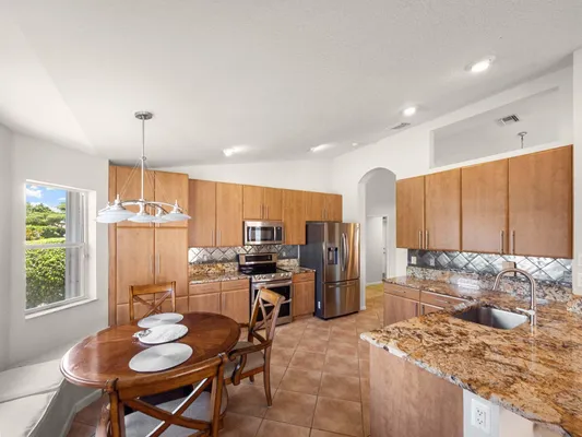 Property Slideshow image 3 of 59 | 5320 glenville dr, Boynton Beach, FL, 33437