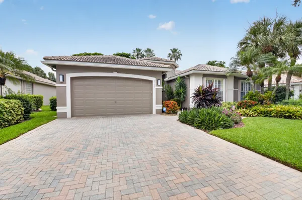 Property Slideshow image 3 of 121 | 7180 francisco bend dr, Delray Beach, FL, 33446