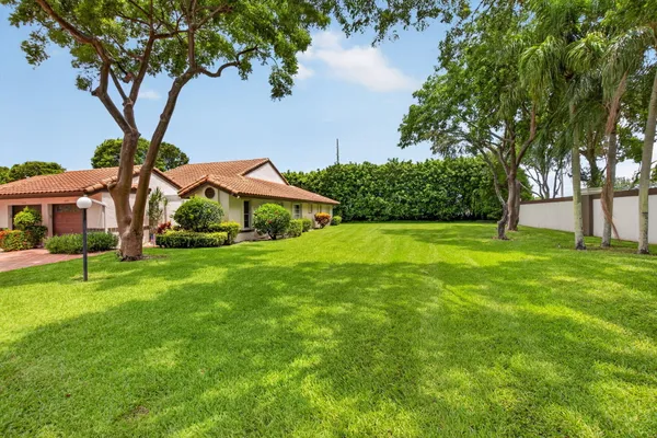 Property Slideshow image 3 of 123 | 6082 waldwick cir, Delray Beach, FL, 33484