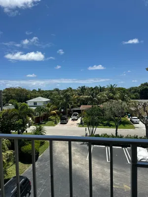 Property Slideshow image 2 of 18 | 2615 ne 3rd ct 4120, Boynton Beach, FL, 33435