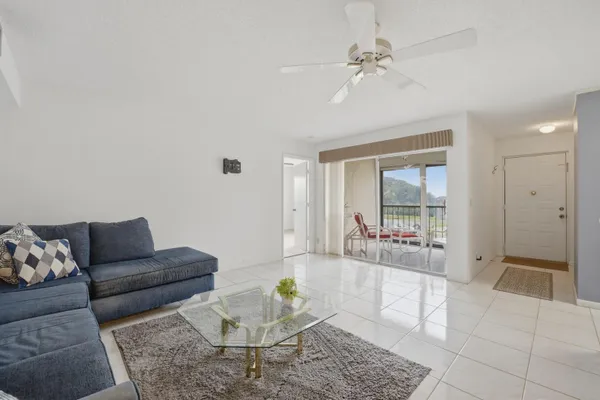 Property Slideshow image 2 of 23 | 14898 wedgefield dr 208, Delray Beach, FL, 33446