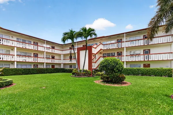 Property Slideshow image 3 of 84 | 374 brighton 374, Boca Raton, FL, 33434