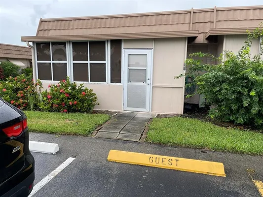 Property Slideshow image 3 of 10 | 318 n seville n 318, Delray Beach, FL, 33446