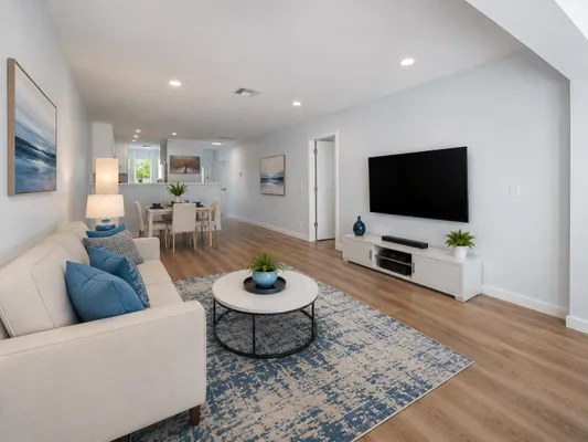 Property Slideshow image 2 of 17 | 1101 cactus ter 203, Delray Beach, FL, 33445