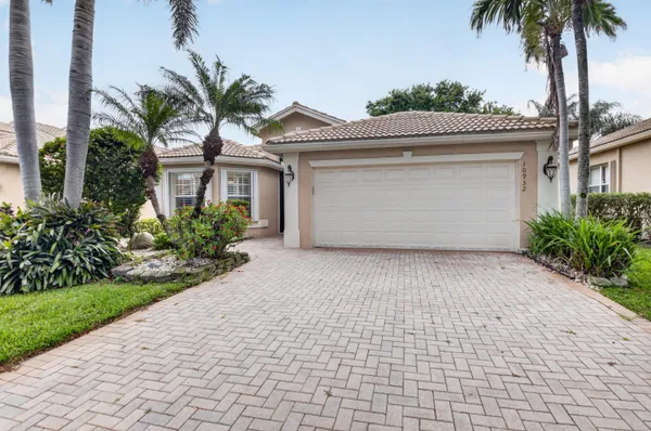 Property Slideshow image 3 of 147 | 10932 skyland pt, Boynton Beach, FL, 33437