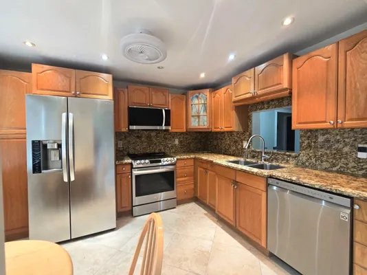 Property Slideshow image 2 of 38 | 2402 antigua cir e3, Coconut Creek, FL, 33066