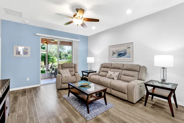 Property Slideshow image 2 of 34 | 6375 oxford 103c, Vero Beach, FL, 32966