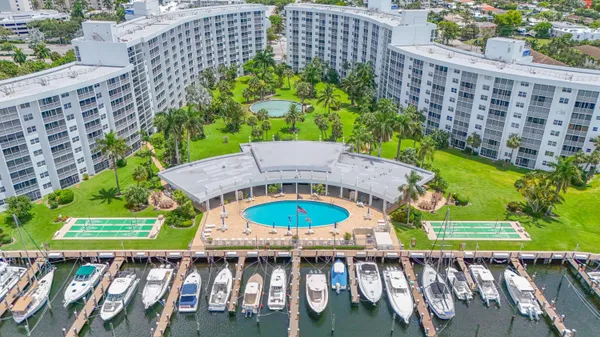 Property Slideshow image 3 of 37 | 2731 ne 14th st cswy 115, Pompano Beach, FL, 33062