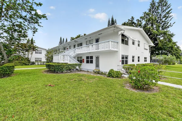 Property Slideshow image 2 of 45 | 238 sussex l l, West Palm Beach, FL, 33417