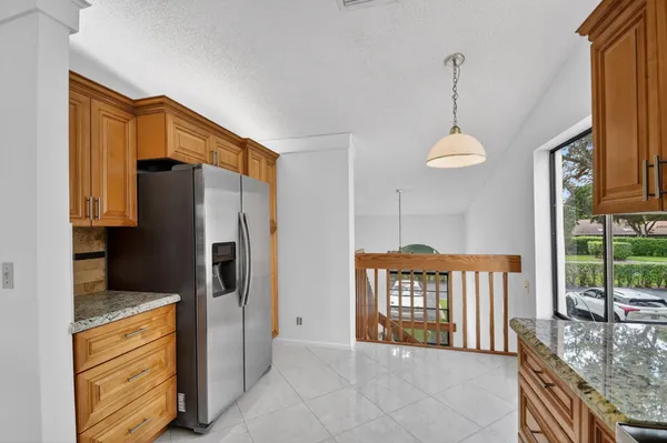 Property Slideshow image 3 of 80 | 10231 n circle lake dr 201, Boynton Beach, FL, 33437