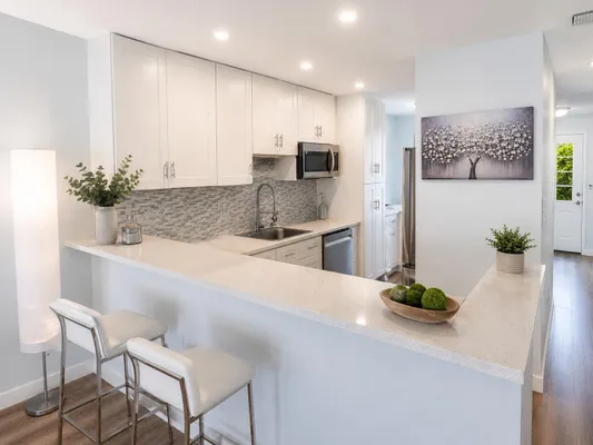 Property Slideshow image 3 of 17 | 1101 cactus ter 203, Delray Beach, FL, 33445