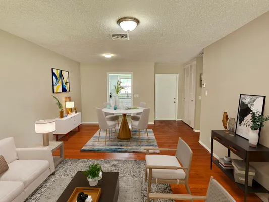 Property Slideshow image 3 of 23 | 2521 dudley dr h, West Palm Beach, FL, 33415