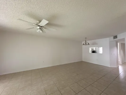 Property Slideshow image 3 of 25 | 1400 sw 137 ave 107f, Pembroke Pines, FL, 33027