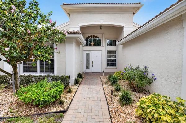 Property Slideshow image 3 of 107 | 13461 barcelona lake cir, Delray Beach, FL, 33446