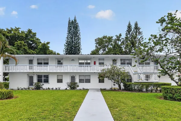 Property Slideshow image 2 of 45 | 238 sussex l l, West Palm Beach, FL, 33417