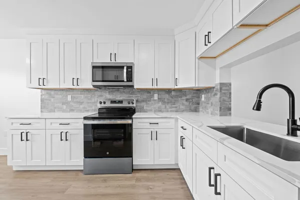 Property Slideshow image 2 of 19 | 4734 lucerne lakes blvd 303, Lake Worth, FL, 33467
