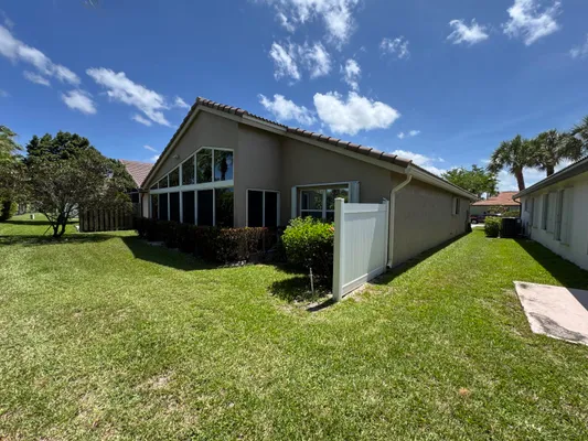 Property Slideshow image 3 of 23 | 6693 sun river rd, Boynton Beach, FL, 33437