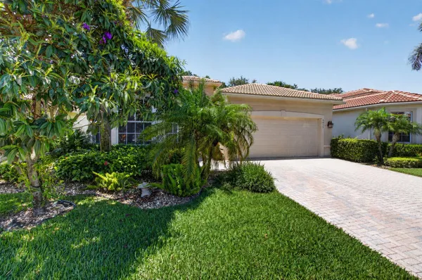Property Slideshow image 3 of 48 | 6959 imperial beach cir, Delray Beach, FL, 33446