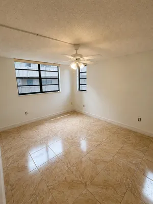 Property Slideshow image 3 of 11 | 1000 colony point cir 315, Pembroke Pines, FL, 33026
