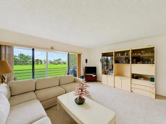 Property Slideshow image 3 of 35 | 48 piedmont, Delray Beach, FL, 33484