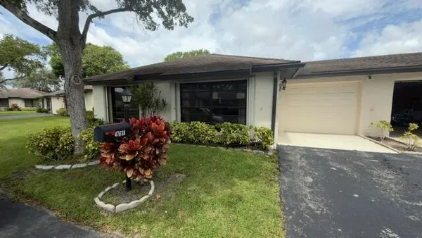Property Slideshow image 2 of 15 | 4763 storkwood ter a, Boynton Beach, FL, 33436