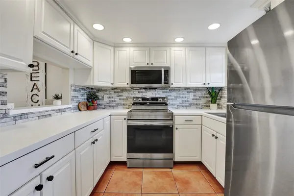 Property Slideshow image 2 of 36 | 6570 royal palm blvd 210j, Margate, FL, 33063