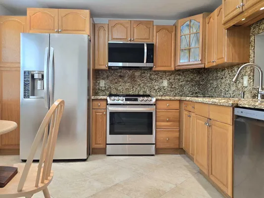 Property Slideshow image 2 of 132 | 2402 antigua cir e3, Coconut Creek, FL, 33066