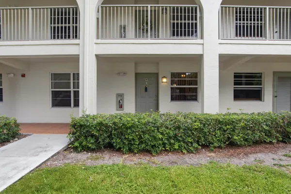 Property Slideshow image 2 of 37 | 1105 bahama bnd b1, Coconut Creek, FL, 33066