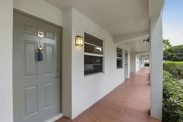 Property Slideshow image 3 of 37 | 1105 bahama bnd b1, Coconut Creek, FL, 33066