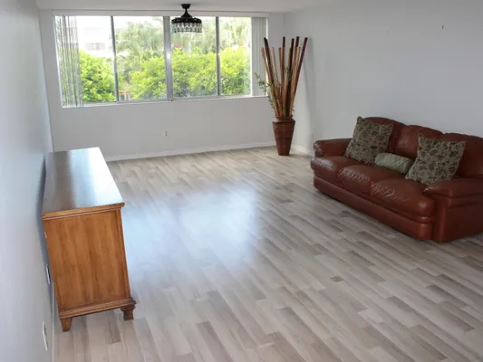 Property Slideshow image 3 of 24 | 6698 n 10th ave ave 218, Lake Worth, FL, 33467