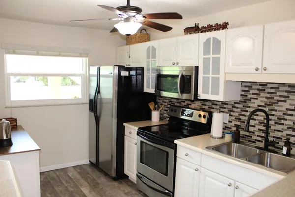Property Slideshow image 2 of 88 | 1181 carlton ct 106, Fort Pierce, FL, 34949