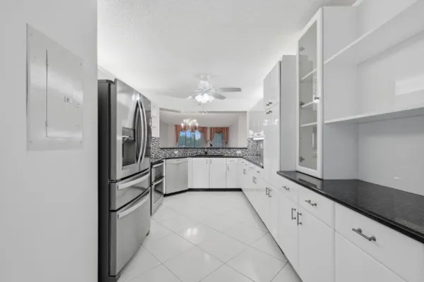 Property Slideshow image 2 of 49 | 7649 granville dr 301, Tamarac, FL, 33321