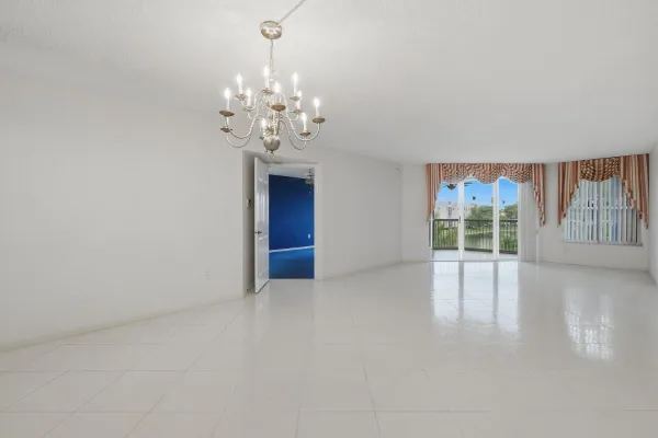Property Slideshow image 3 of 49 | 7649 granville dr 301, Tamarac, FL, 33321
