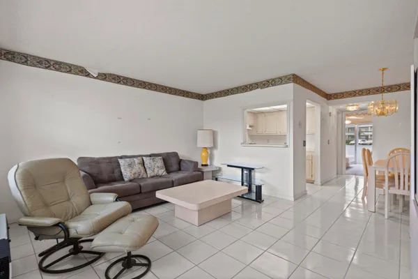 Property Slideshow image 2 of 19 | 270 farnham l 270, Deerfield Beach, FL, 33442