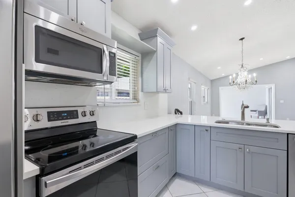 Property Slideshow image 3 of 25 | 8621 jasmine way, Boca Raton, FL, 33496