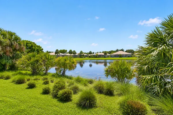 Property Slideshow image 2 of 60 | 10773 royal caribbean cir, Boynton Beach, FL, 33437