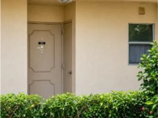 Property Slideshow image 2 of 22 | 3524 via poinciana 104, Lake Worth, FL, 33467