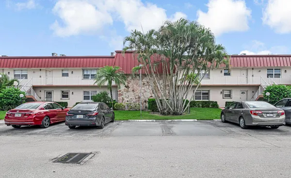 Property Slideshow image 2 of 42 | 12013 greenway cir, Royal Palm Beach, FL, 33411