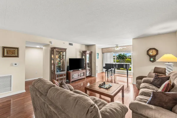 Property Slideshow image 3 of 48 | 12560 majesty cir 401, Boynton Beach, FL, 33437