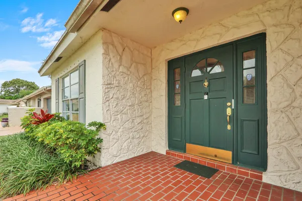 Property Slideshow image 3 of 31 | 7156 pine bluff dr, Lake Worth, FL, 33467