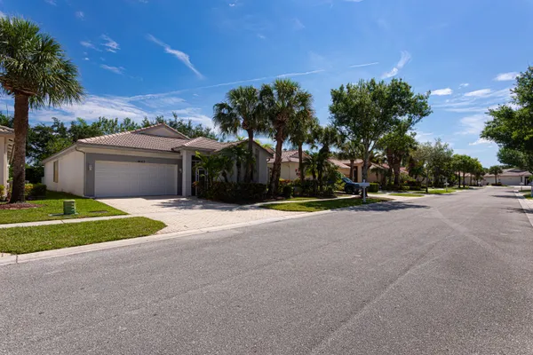 Property Slideshow image 2 of 59 | 9663 great egret ct, West Palm Beach, FL, 33411
