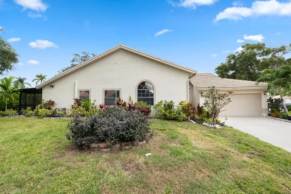 Property Slideshow image 2 of 9 | 10933 stafford cir, Boynton Beach, FL, 33436