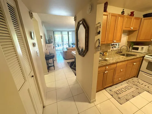 Property Slideshow image 2 of 12 | 8150 w mcnab rd 222, Tamarac, FL, 33321