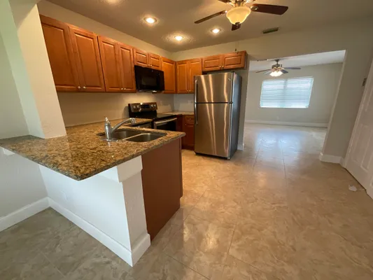 Property Slideshow image 3 of 25 | 2016 sw 16th ave, Boynton Beach, FL, 33426