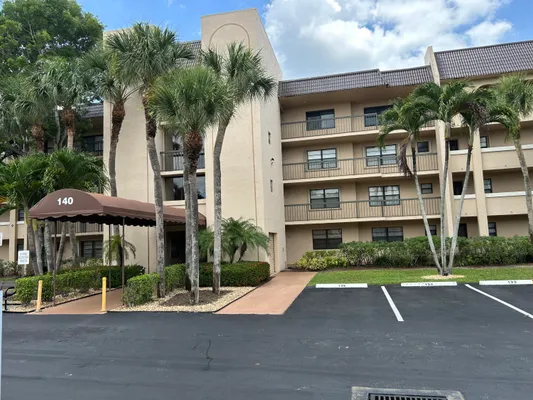 Property Slideshow image 3 of 33 | 140 lake nancy ln 115, West Palm Beach, FL, 33411